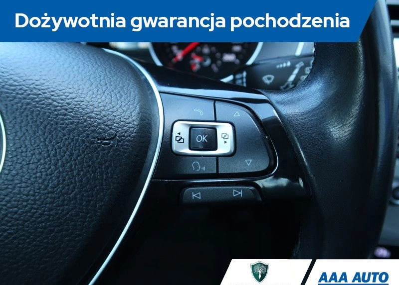 Volkswagen Passat cena 55000 przebieg: 172160, rok produkcji 2015 z Radomyśl Wielki małe 436